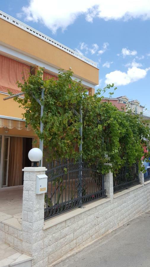 Ciovo Apartments Τρογκίρ Εξωτερικό φωτογραφία