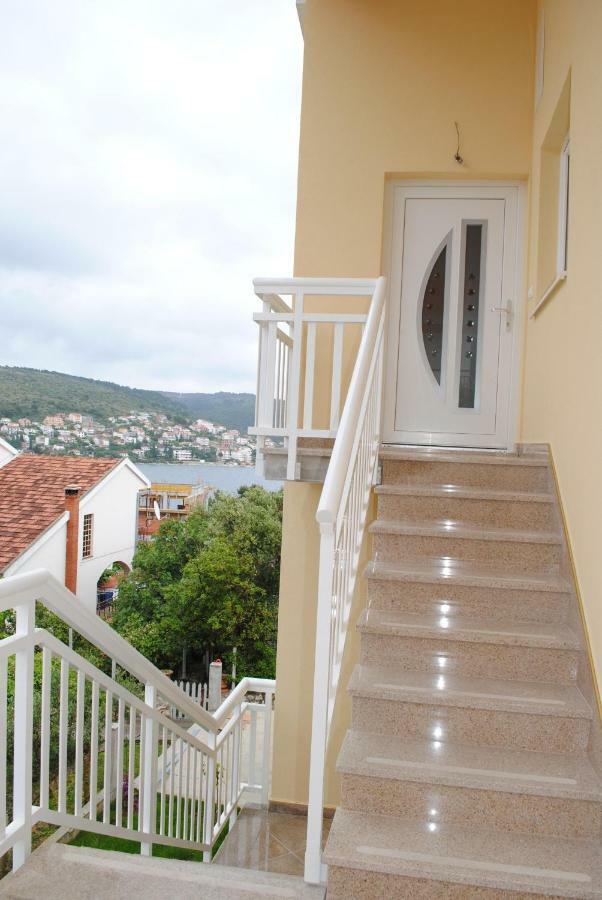Ciovo Apartments Τρογκίρ Εξωτερικό φωτογραφία